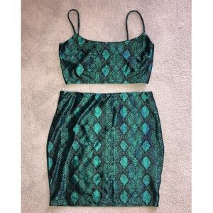 Green snakeskin two piece set!